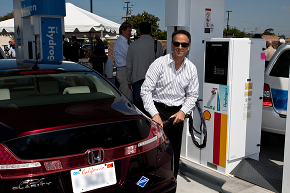 New Public Hydrogen Station Adds Convenience for FCX Clarity Customers