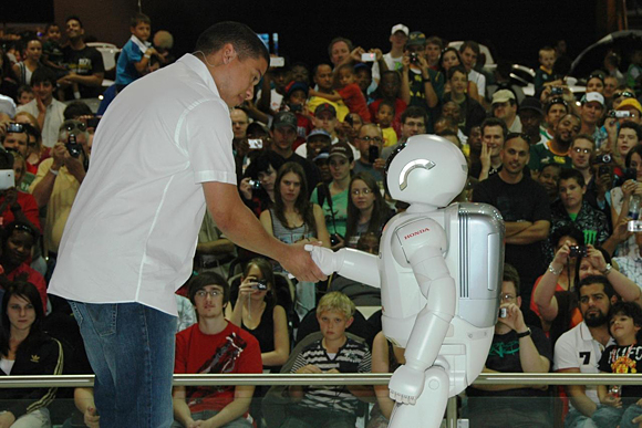 ASIMO receives warm welcome in South Africa