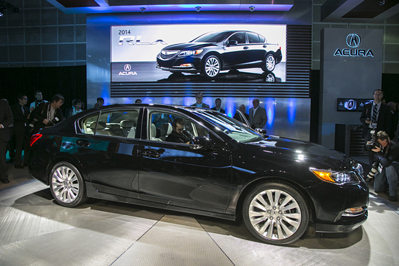 Acura Debuts 2014 RLX Sedan at Los Angeles Auto Show