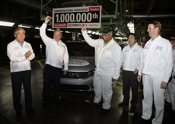 American Honda President Tetsuo Iwamura and Jim Burrell join Tyrone Moore, Hide Iwata, Jeff Tomko and over 500 other Honda of America Manufacturing, Inc. associates to commemorate the production of Honda’s 1 millionth U.S. export vehicle – a Honda Accord EX-L – headed to Seoul, South Korea.