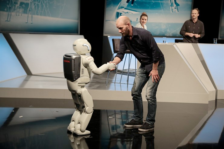 ASIMO to Make Norwegian TV Show Debut