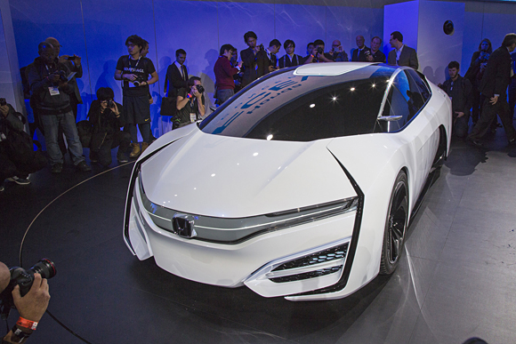 Honda FCEV Concept makes world debut at the 2013 Los Angeles Auto Show, November 20, 2013.