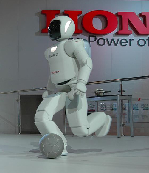 All-New ASIMO wows the crowds at MIAS 2014