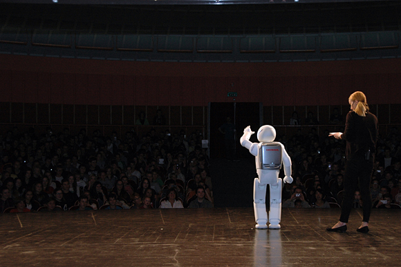 All-New ASIMO Draws in Crowds to Slovenian Debut
