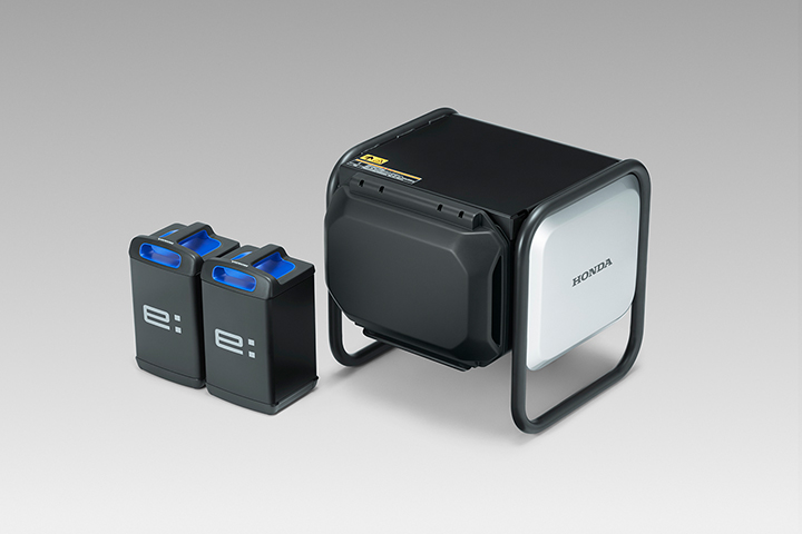 Electric propulsion battery box for small watercraft and Honda Mobile Power Pack e: