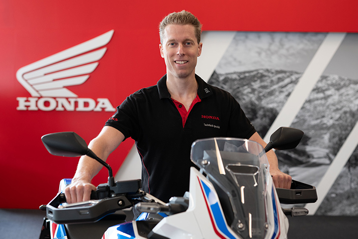 As a teenager, Jos Pols became interested in motorcycle technology and decided to become a Honda service staff member. While attending technical college, Pols worked at his parents’ Honda motorcycle dealership. In this year’s Technician Contest, he took second place in the Fun category. He specializes in diagnostics.
