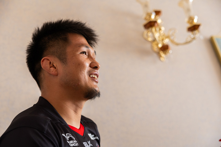 Ryo Furuta has been captain since his third year with the team and plays flanker, a physically demanding position