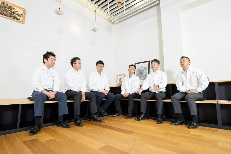 “Amid the chaos, we couldn’t even hold proper farewell parties,” said Masashi Yahata (second from right), HMSI headquarters service representative from 2019–2024. The COVID-19 pandemic in India was a significant challenge both professionally and personally.