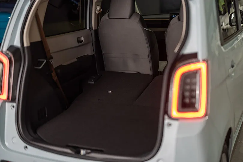 Foldable rear seats create a flat, spacious cargo area