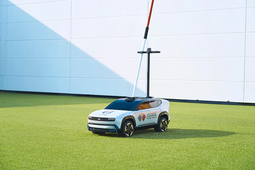 1/4 scale remote control vehicle of the Honda 0 SUV Prototype