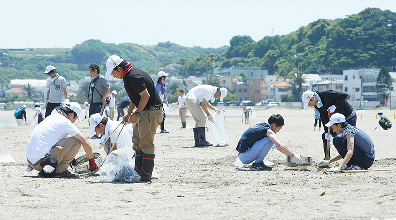 Honda’s beach clean-up activity