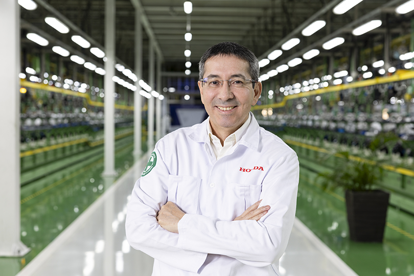 Lourival Barros, Division Head for Production, Quality & Logistics at Moto Honda da Amazônia] Moto Honda da Amazônia