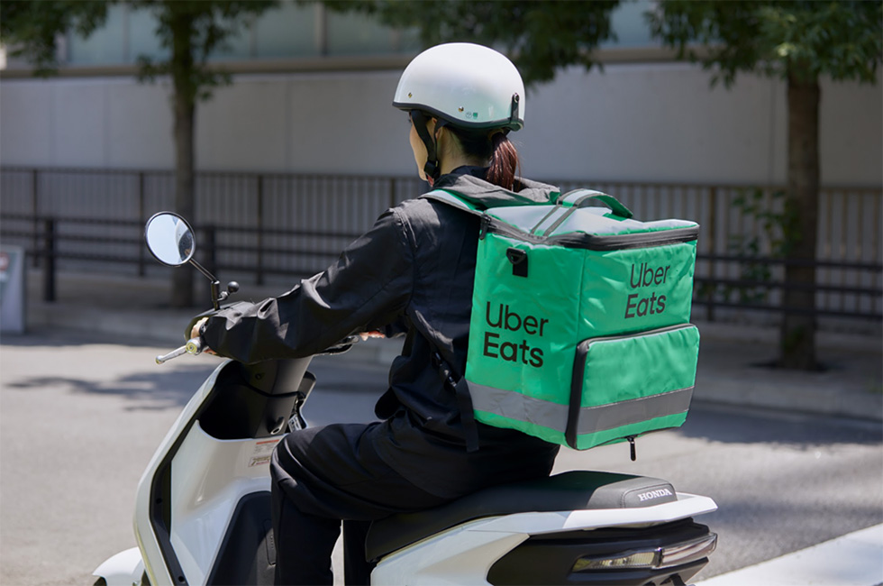 Uber Eats motorcycle delivery partner  (Photo courtesy of Uber Japan Co., Ltd.)