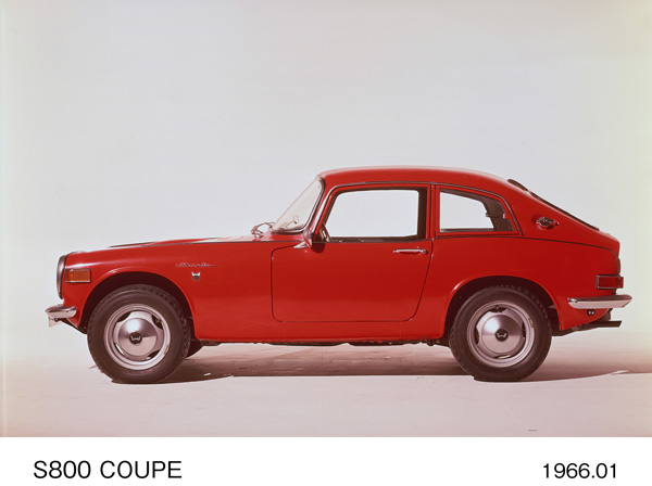 S800 COUPE (スカーレット) 正横