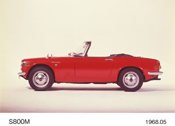S800M (スカーレット) 正横