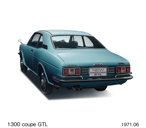 1300 クーペ GTL リア7:3