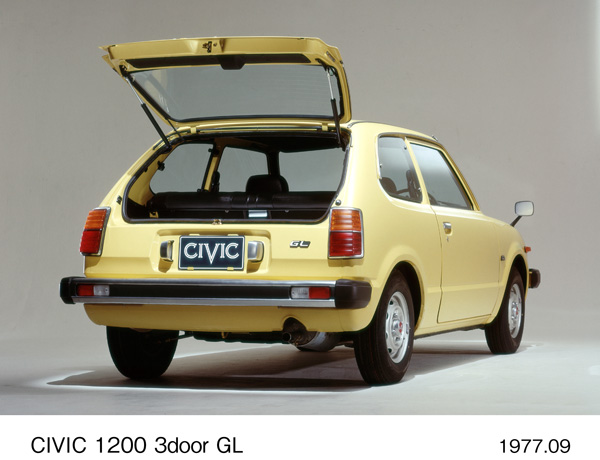 シビック 1200 3ドア GL リア6:4 (リアハッチ開)