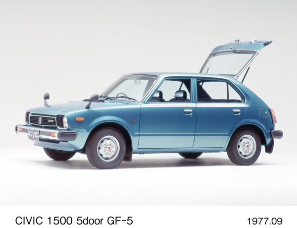 シビック 1500 5ドア GF-5 フロント9:1 (リアハッチ開)