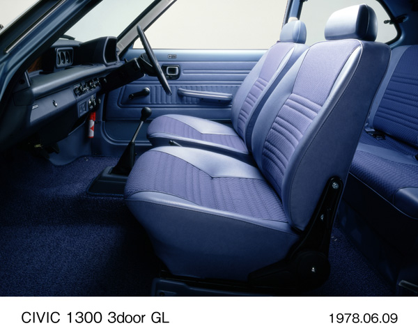 シビック 1300 3ドア GL フロントシート