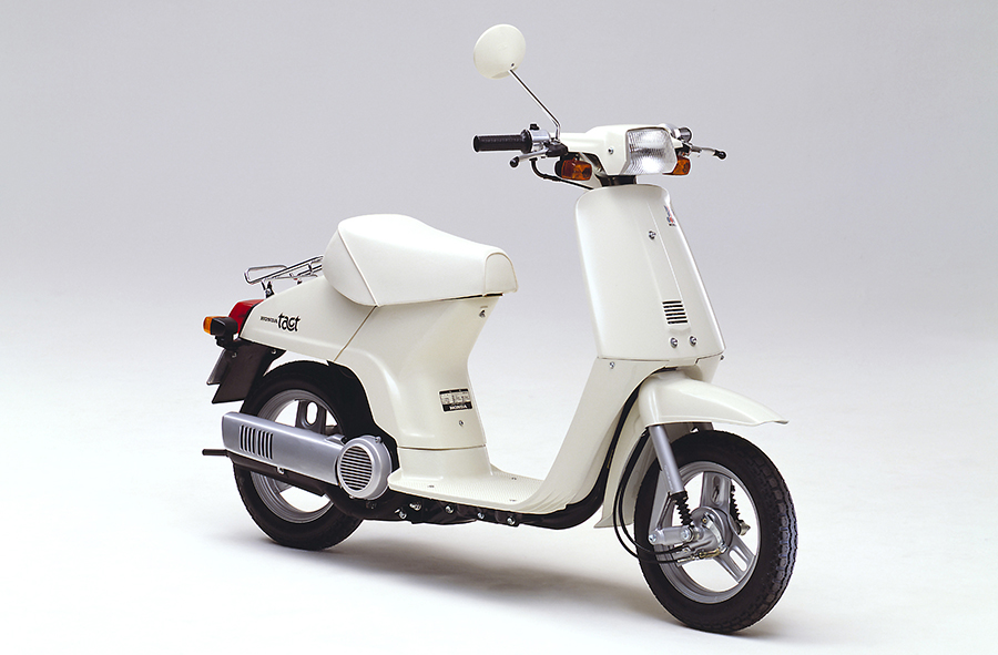 50ccのコンパクトなスクーターホンダ「タクト」を新発売 | Honda 企業 