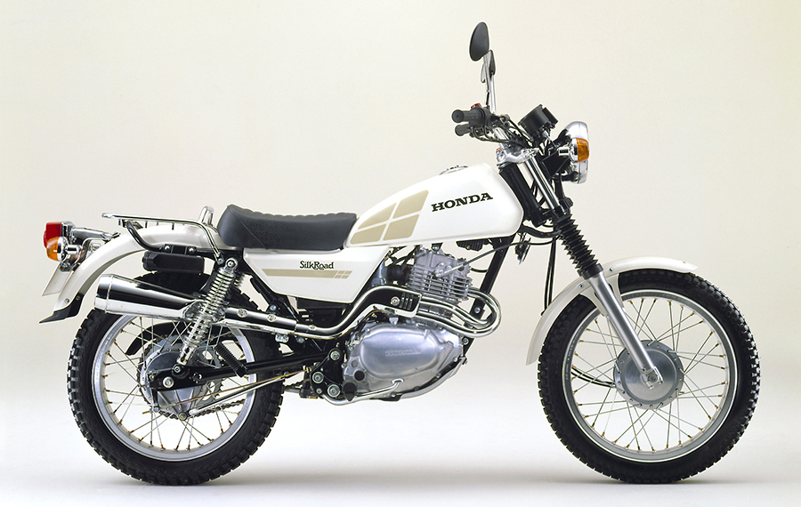 野や山で幅広く楽しめる250ccのトレッキングバイク ホンダ シルクロードを発売 | Honda 企業情報サイト