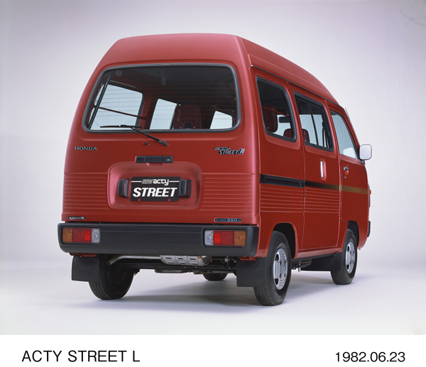 アクティ・ストリート L サンルーフ仕様車 リア7:3