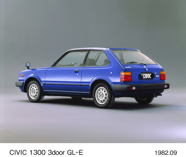 シビック 1300 3ドア・ハッチバック GL-E リア7:3