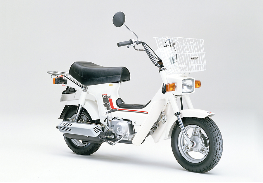 ファミリーバイク「ホンダ・シャリイ50/70」の燃費と出力を向上、さらに装備を充実して発売 | Honda 企業情報サイト