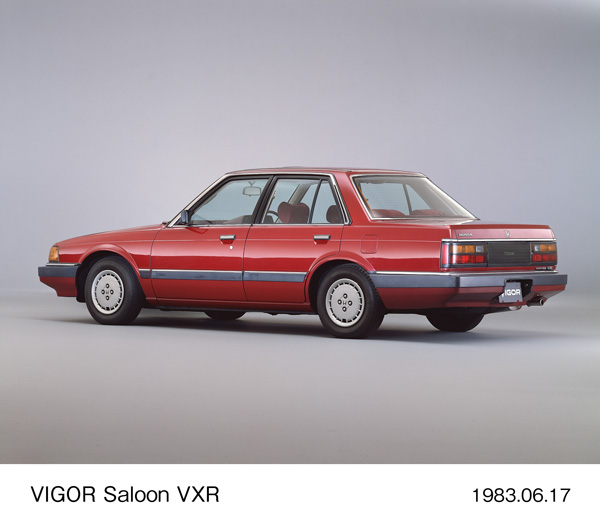 ビガー・サルーン VXR リア8:2