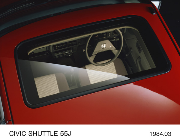 電動スモークドガラス・サンルーフ