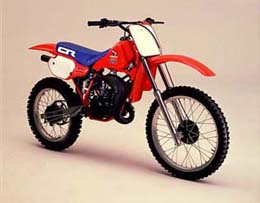 モトクロス競技専用車「ホンダ・CR250R／125R／80R」の総合性能を一段と向上 さらに「ホンダ・CR80R2」を追加し発売 | Honda  企業情報サイト