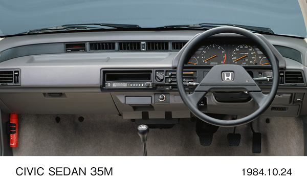 シビック 4ドア・セダン 35M インパネ