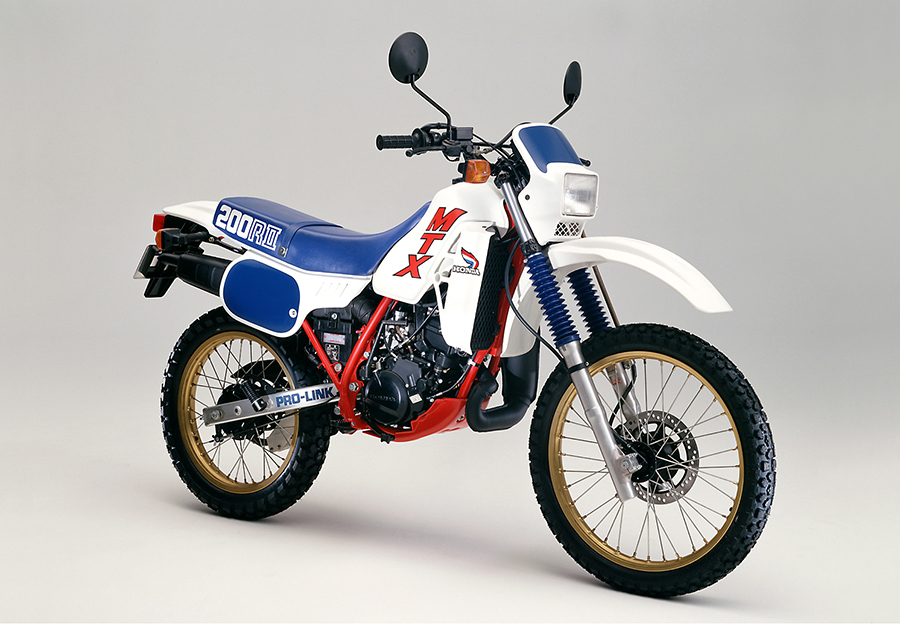 2サイクルエンジン搭載のランドスポーツバイク「ホンダ・MTX200R2」を発売 | Honda 企業情報サイト