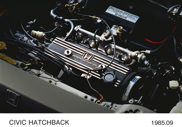 1.5L SOHC 12バルブ・クロスフロー エンジン