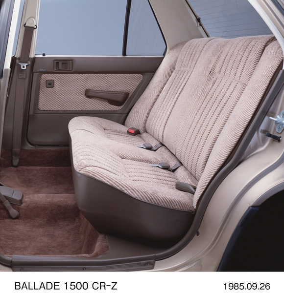 バラード 1500 CR-Z リアシート
