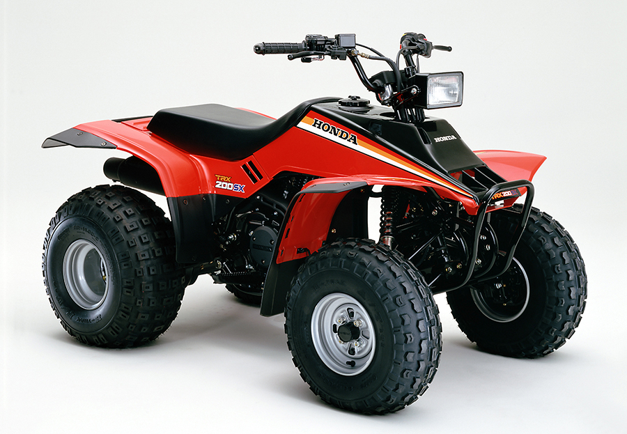 農場、牧場などで幅広い用途に適した実用バギー車ホンダTRX200SX（四輪 