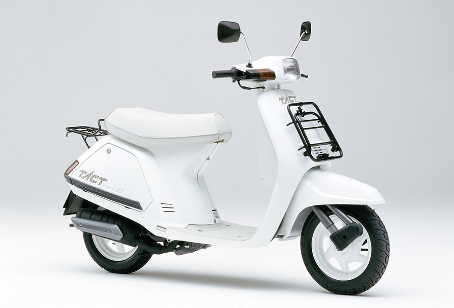 50ccスクータータクトフルマークの装備を充実し「ホンダ・タクトフルマークS」として発売 | Honda 企業情報サイト