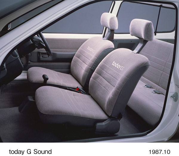 トゥデイ G サウンド フロントシート
