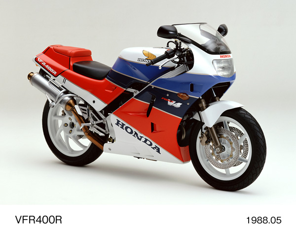 VFR400R (RC30カラー)
