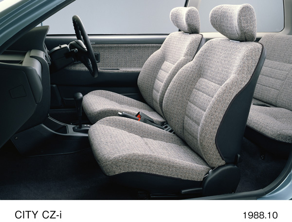 シティ CZ-i フロントシート