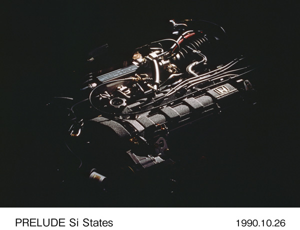 2.1L DOHC 16バルブ + PGM-FIエンジン