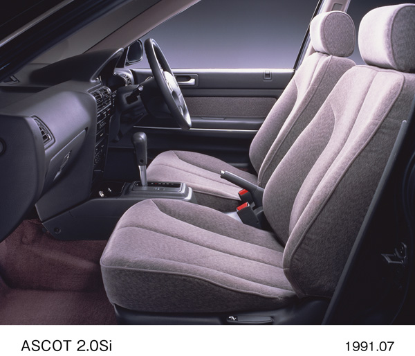 アスコット2.0Si フロントシート