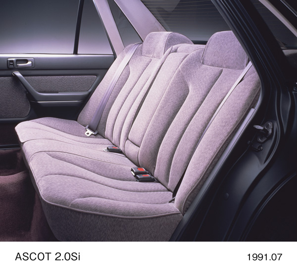 アスコット2.0Si リアシート