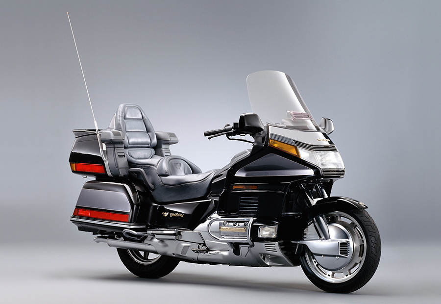 ホンダ・オブ・アメリカ製大型ツーリングバイク「ゴールドウイング SE」'92年モデルを発売 | Honda 企業情報サイト