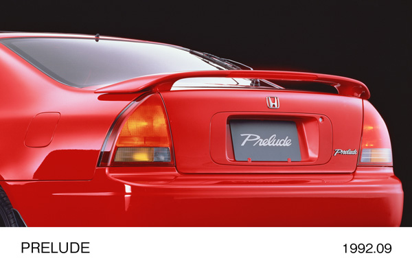 トランクスポイラー