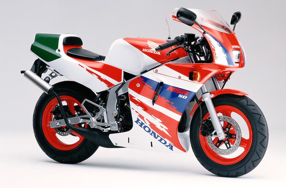 本格装備のミニ・スポーツバイク「ホンダ NSR50/80」のカラーリングを