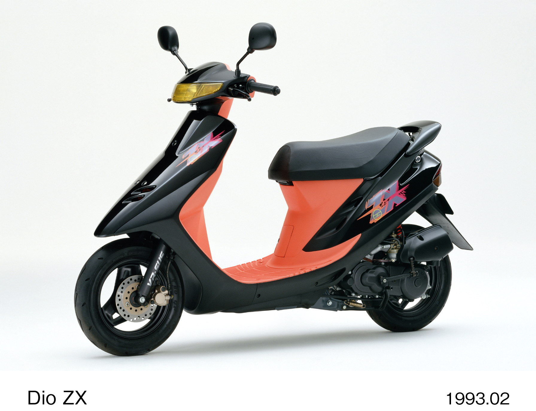 mc199302_dio004_01003H.jpg