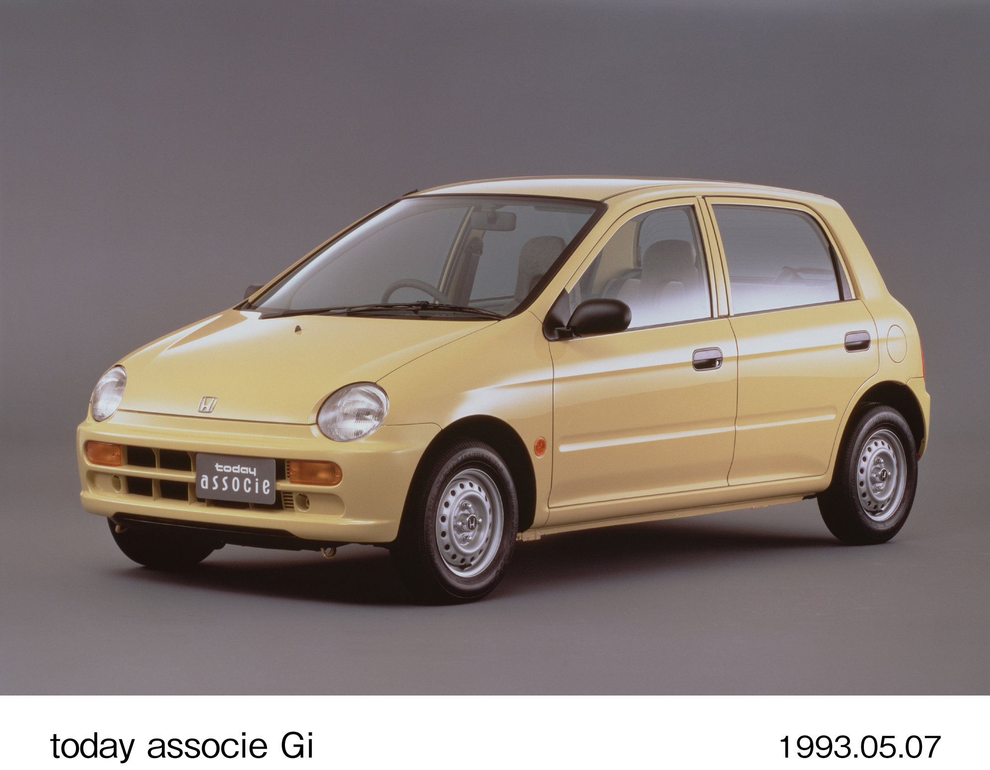 4ドアの軽乗用車「トゥデイ アソシエ」を発売 | Honda 企業情報サイト