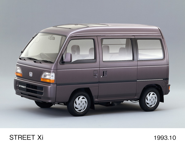 ストリート Xi (タッチストーングレー・メタリック) フロント8:2