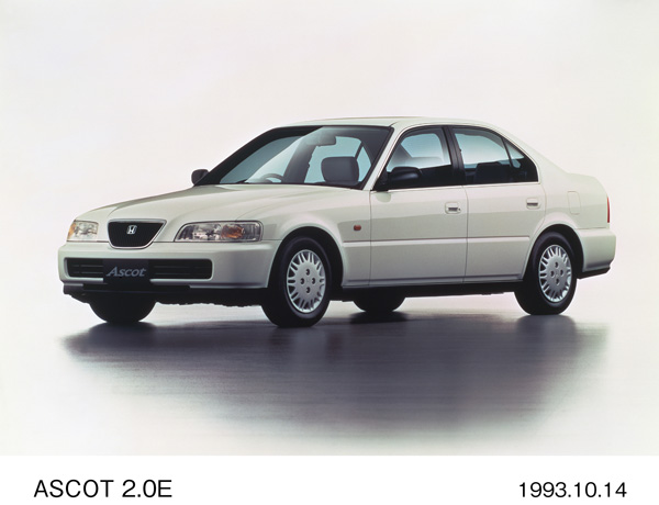 アスコット 2.0E (タフタホワイト) フロント8:2